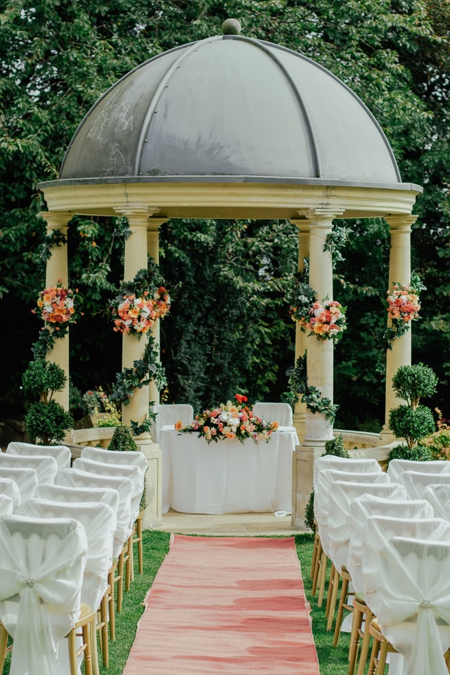 park wedding arch ideas